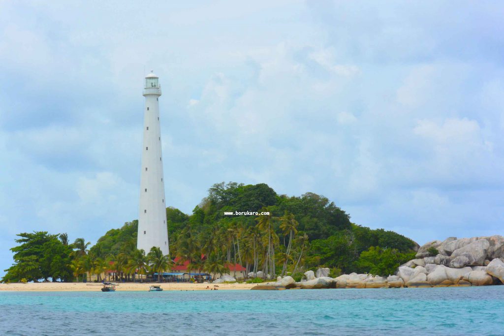 Mercusuar Pulau Lengkuas Belitung