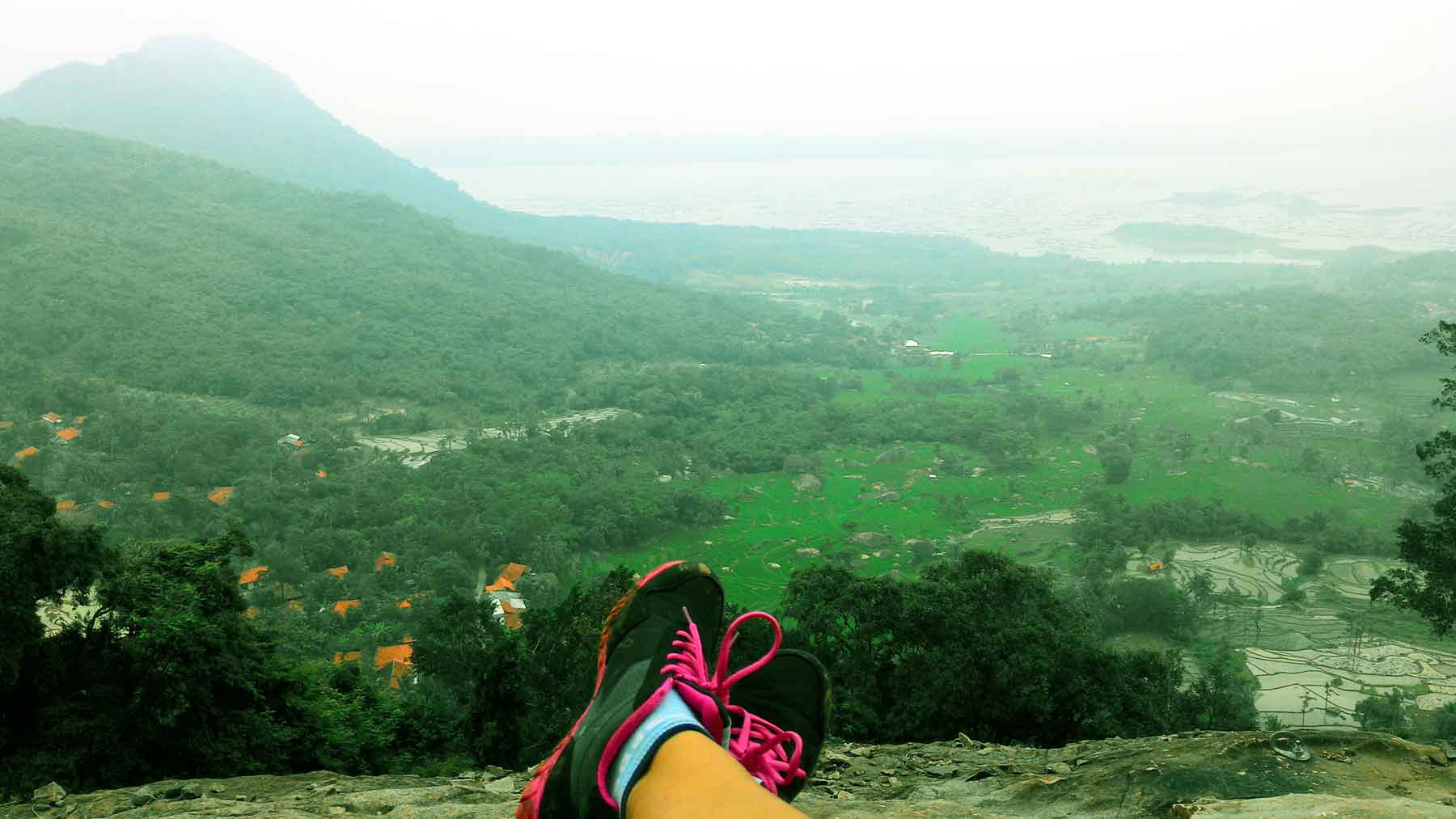 Nikmati Weekend dengan Uji Adrenalin di Badega Gunung Parang