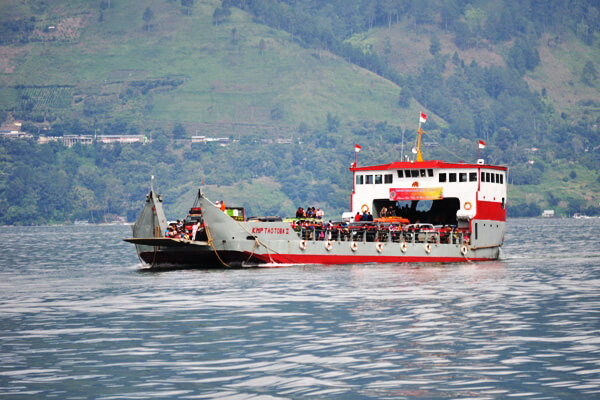 Lengkap! Harga dan Jadwal Kapal ke Pulau Samosir Terbaru